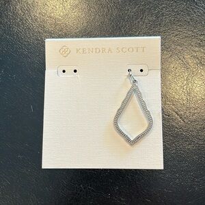 One Kendra Scott Silver Earring